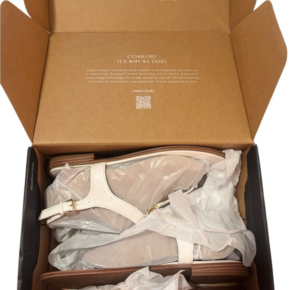 NWT Naturalizer White Leather Sandals Size 10 Wide - Picture 7 of 8